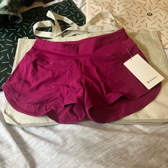 NWT Lululemon Speed Up High Rise Shorts 4", Sz 6, Magenta Purple - Picture 3 of 7
